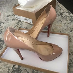 christian louboutin peep toe nude pumps